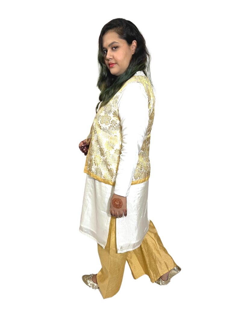 WOMEN GOLDEN SATIN KURTA SET WITH JACKET - Image 2